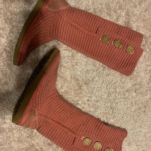 Pink knit uggs